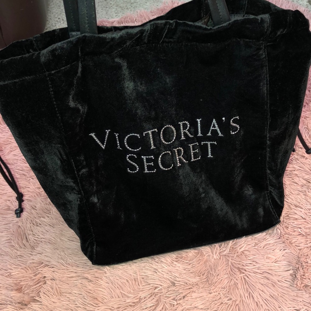 VS Tote